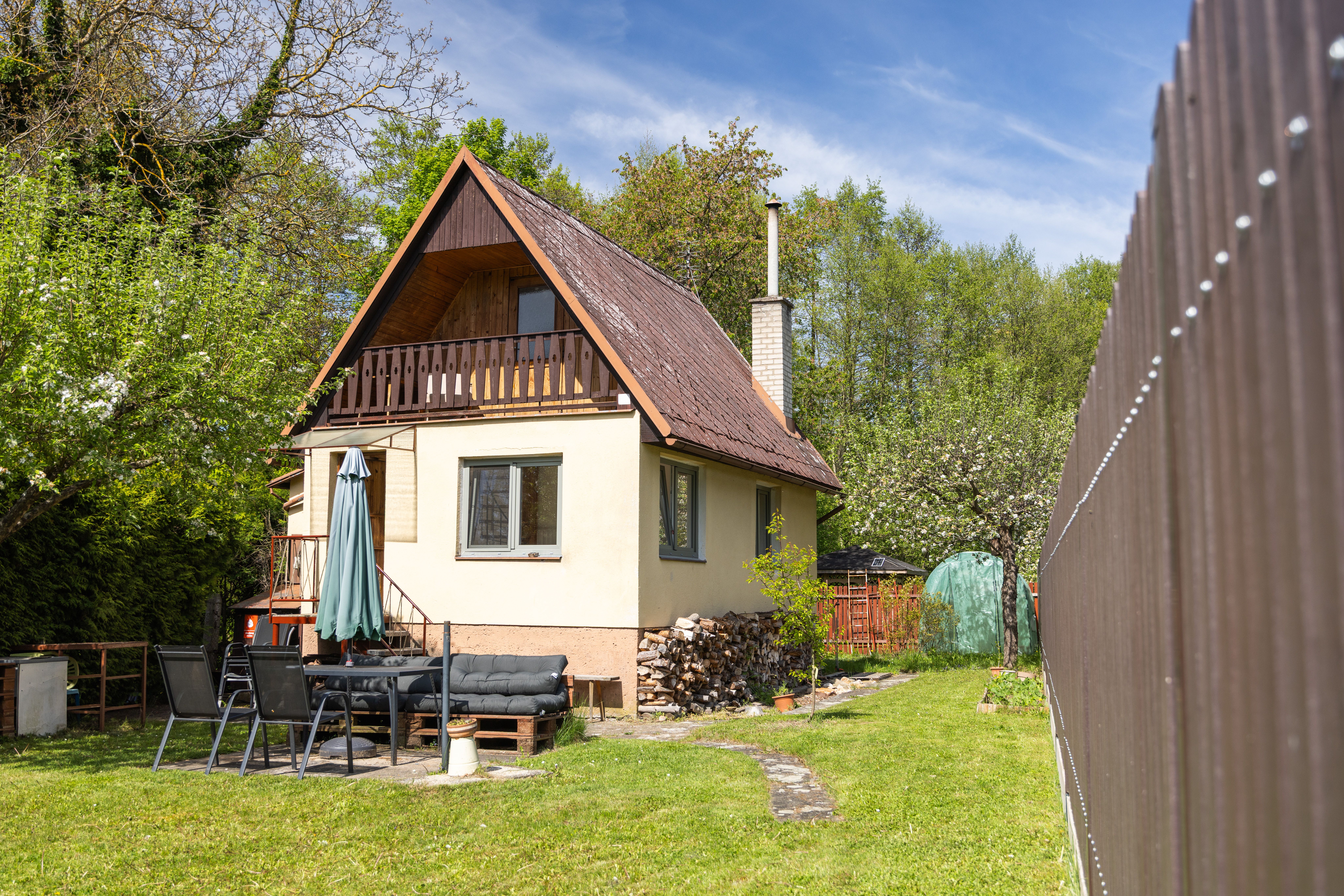 Krásná chata v Jeníkovicích poblíž Hradce Králové-4