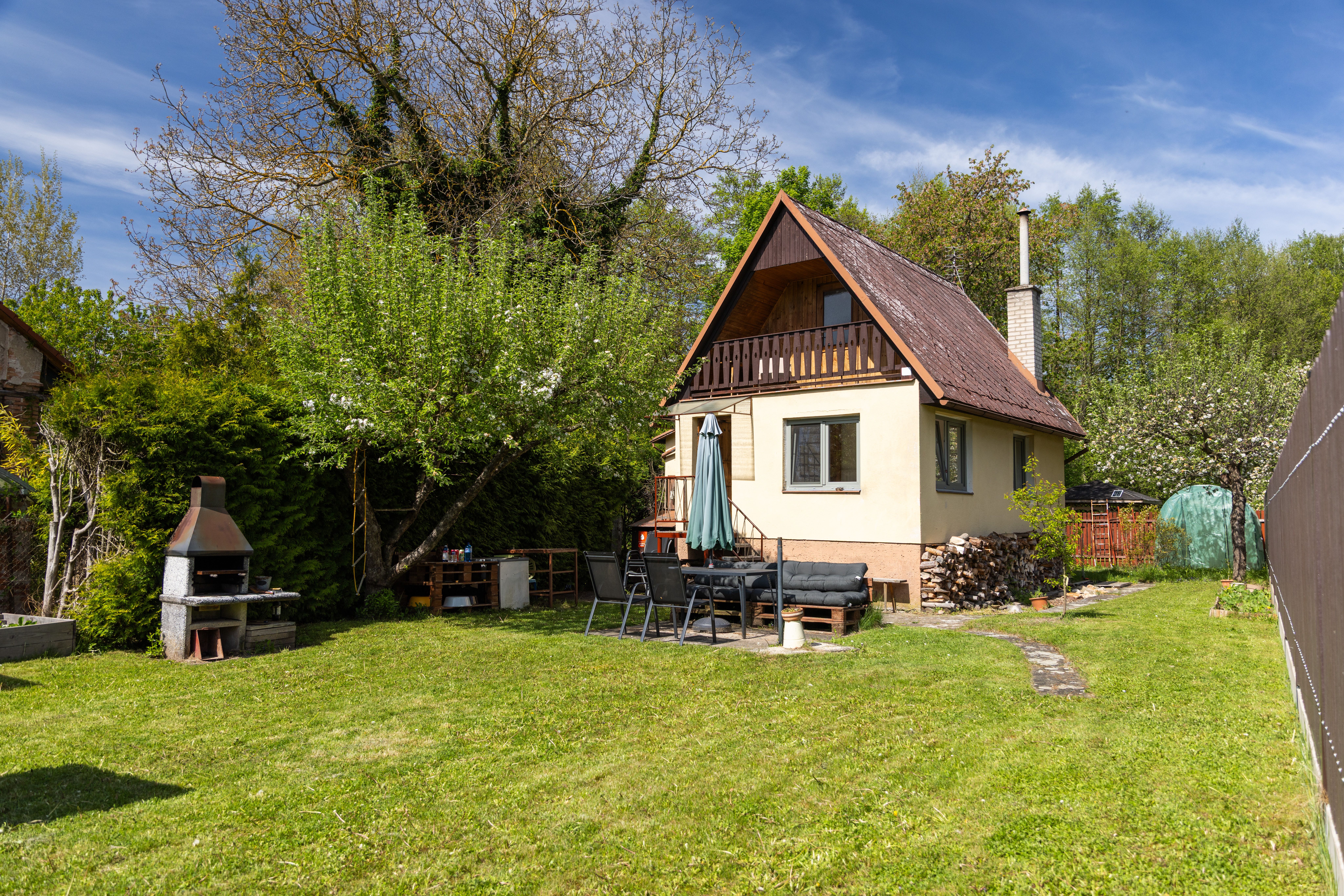 Krásná chata v Jeníkovicích poblíž Hradce Králové-2