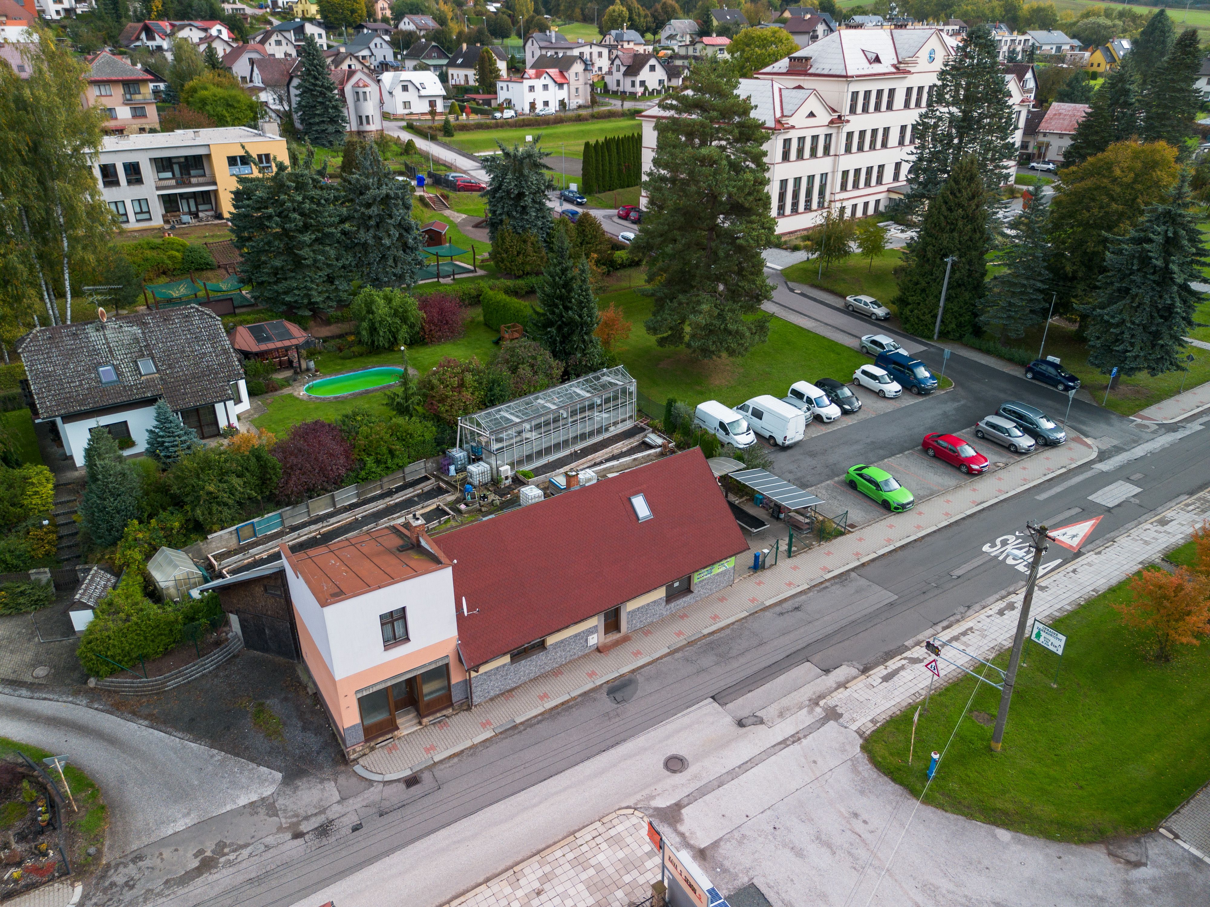 Dům ve Staré Pace, kde budete podnikat s bydlením v podkroví-2