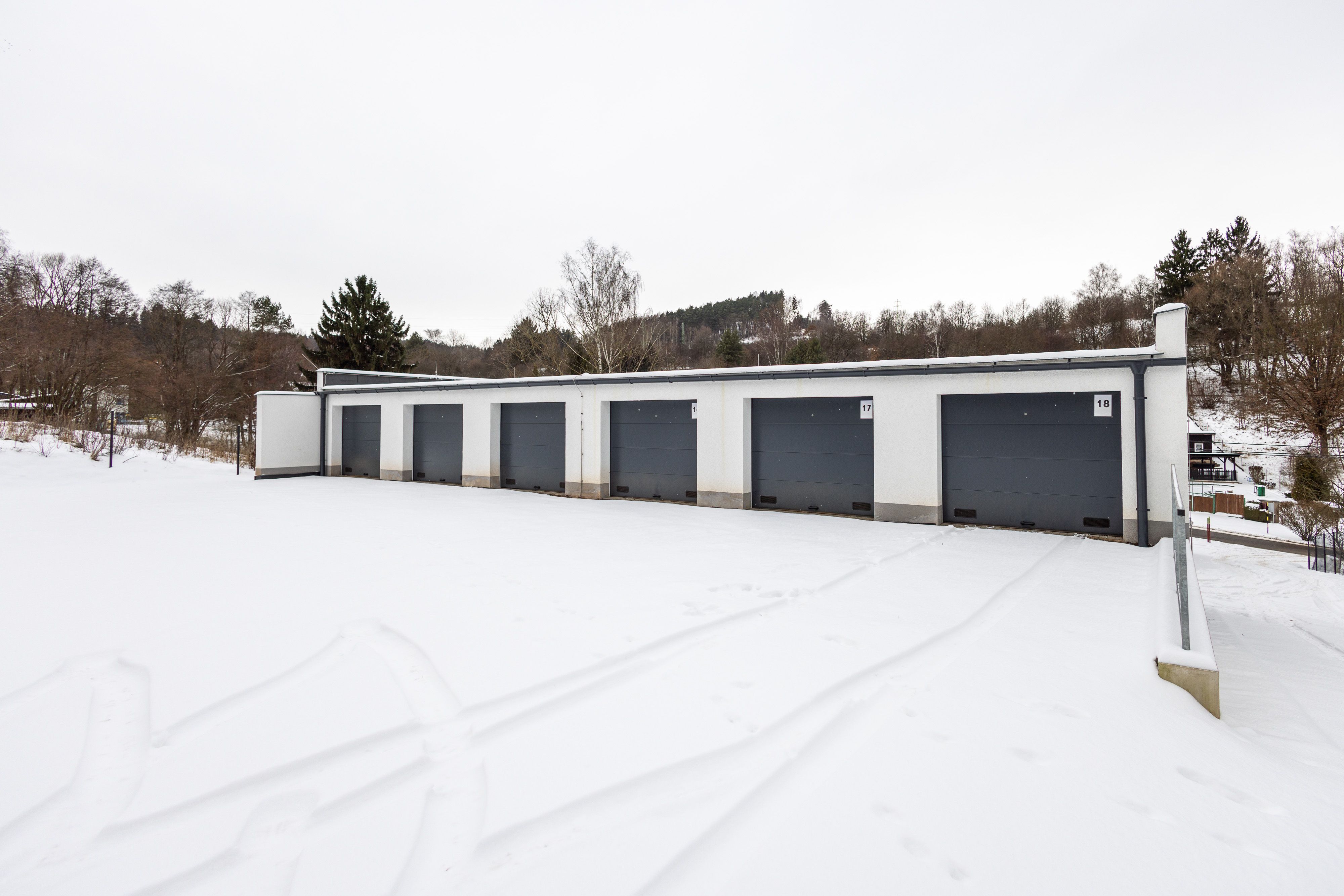 Garážový/Skladový komplex v Náchodě - 30 Garáží, novostavba + pozemek-5
