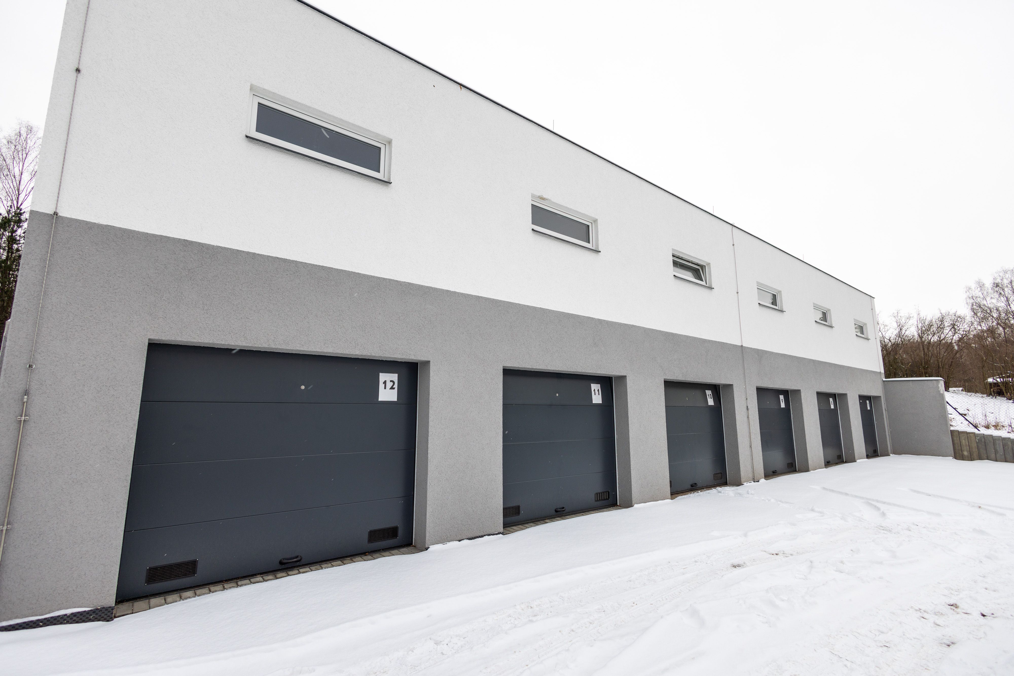 Garážový/Skladový komplex v Náchodě - 30 Garáží, novostavba + pozemek-2